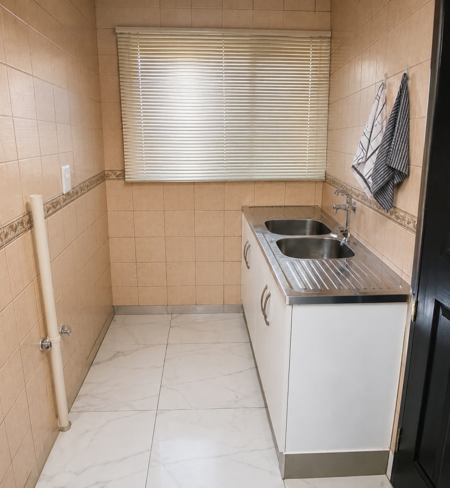 3 Bedroom Property for Sale in Safari Gardens North West